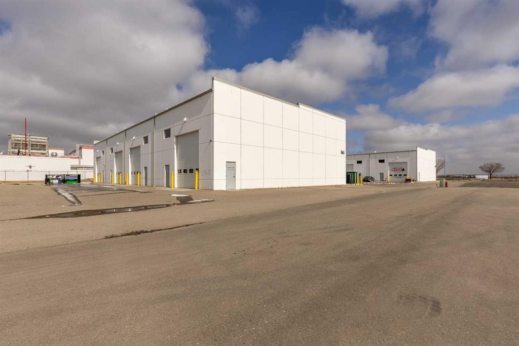 565 41 Street North, Lethbridge, AB