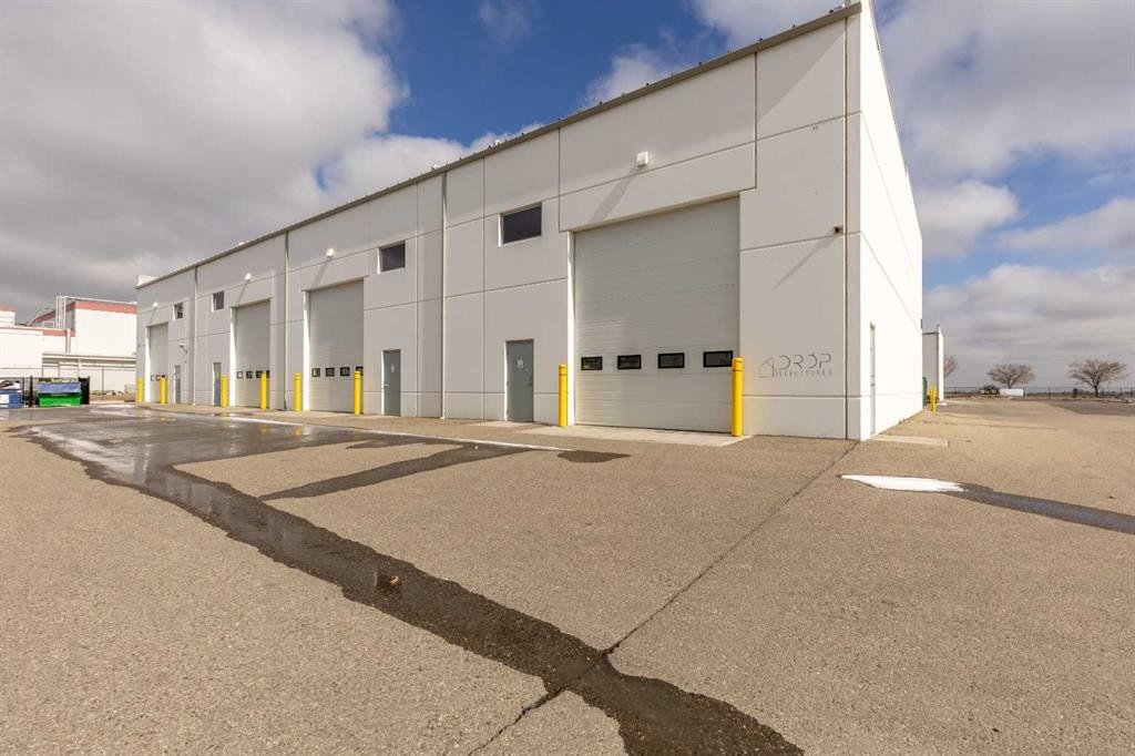 565 41 Street North, Lethbridge, AB