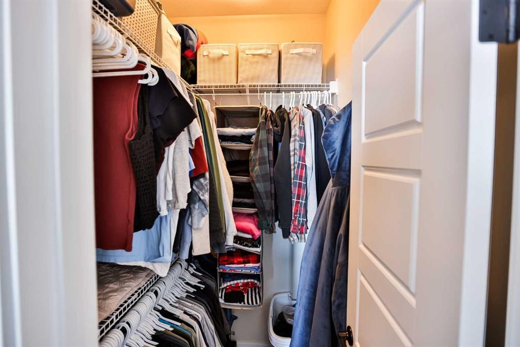 918 Greywolf Run North, Lethbridge, AB - Indoor With Storage