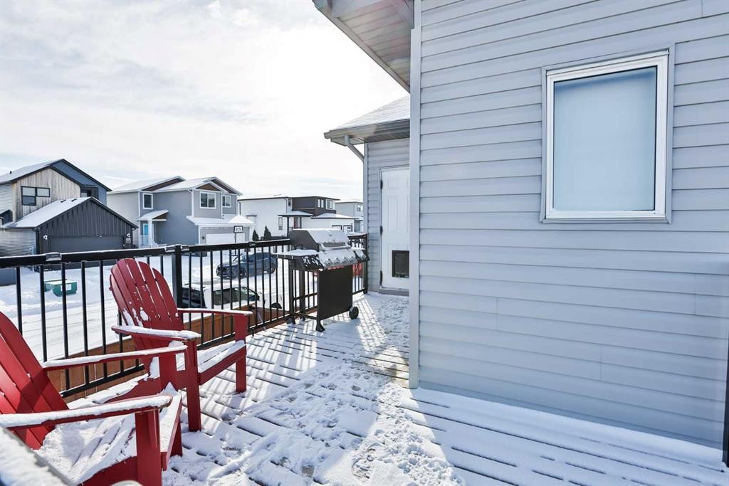 918 Greywolf Run North, Lethbridge, AB - Outdoor With Exterior