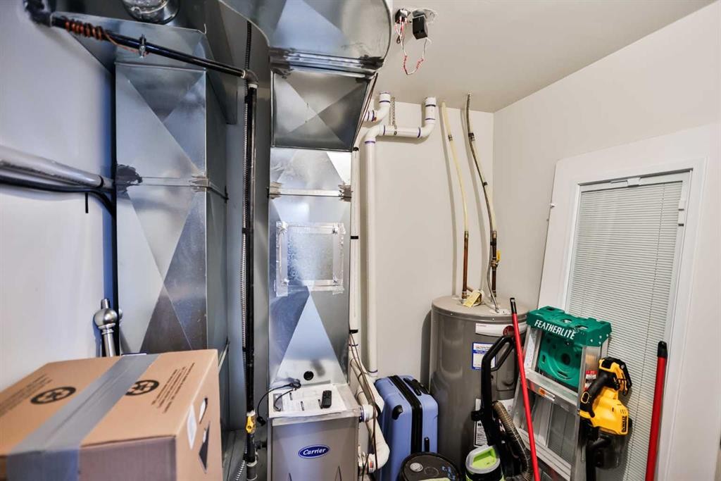 918 Greywolf Run North, Lethbridge, AB - Indoor