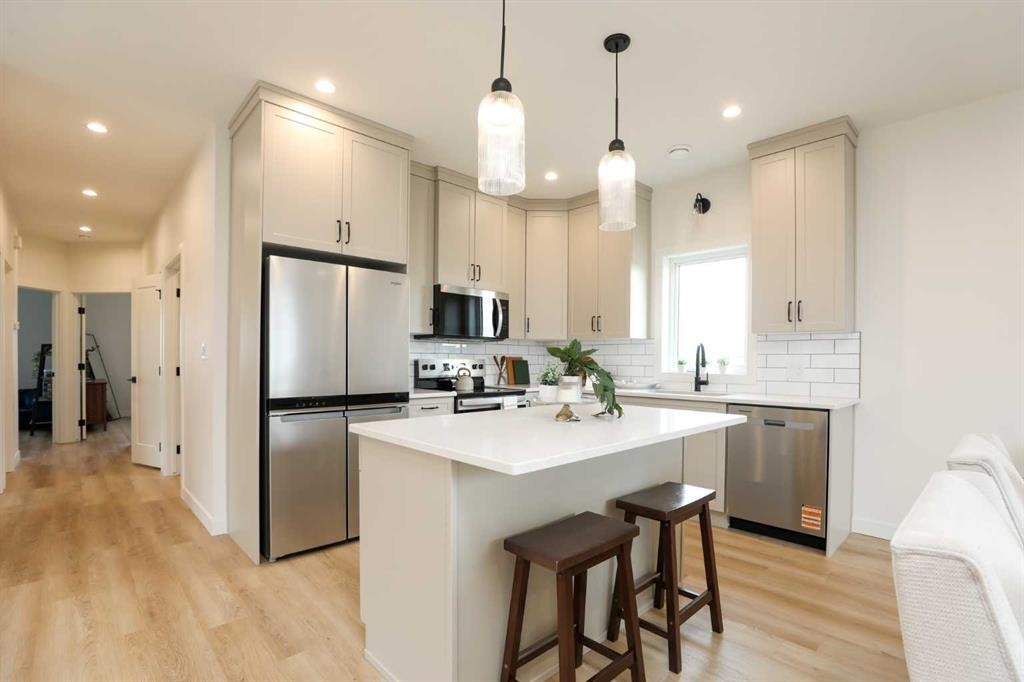 4761 72 Avenue, Taber, AB - Indoor Photo Showing Kitchen With Upgraded Kitchen