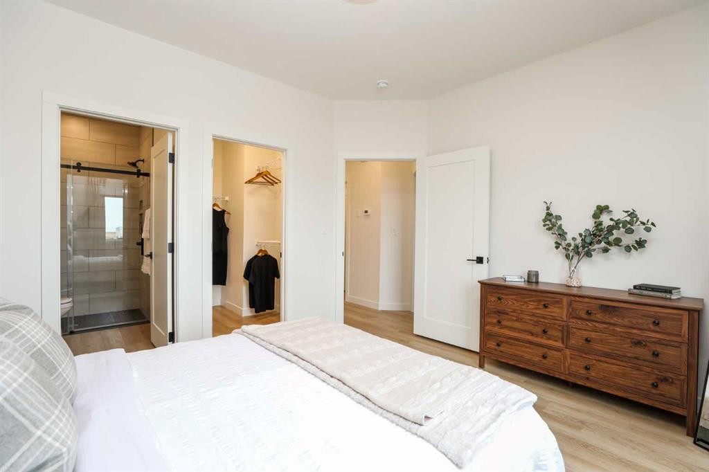 4761 72 Avenue, Taber, AB - Indoor Photo Showing Bedroom