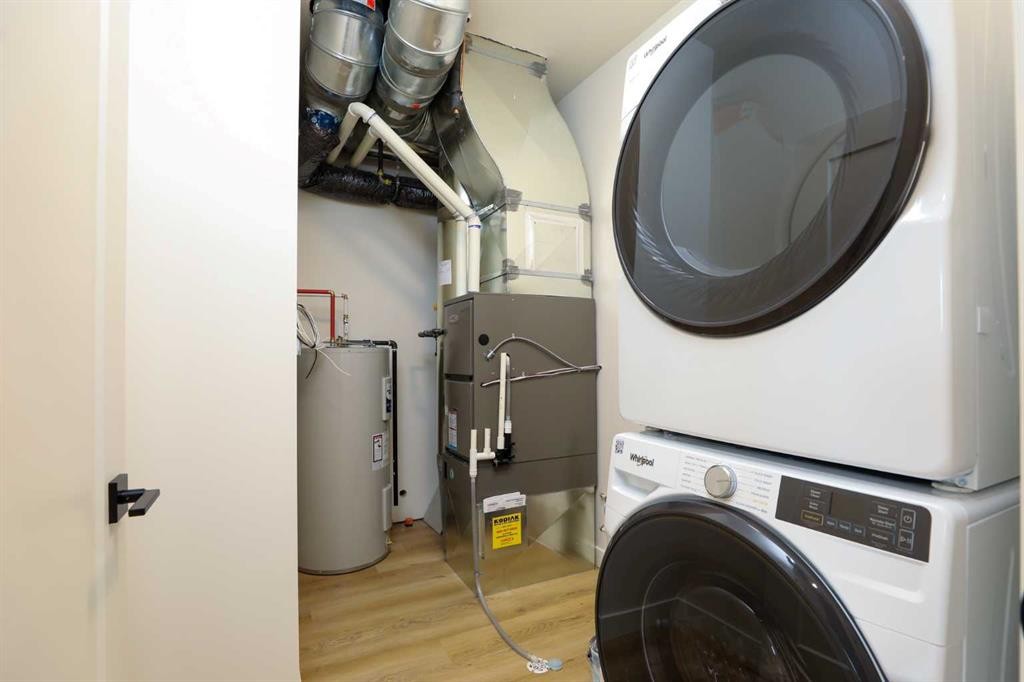 4761 72 Avenue, Taber, AB - Indoor Photo Showing Laundry Room