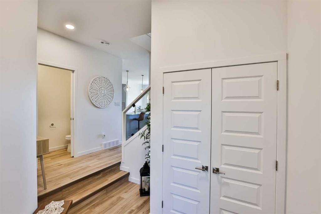 174 Caribou Bend North, Lethbridge, AB - Indoor Photo Showing Other Room