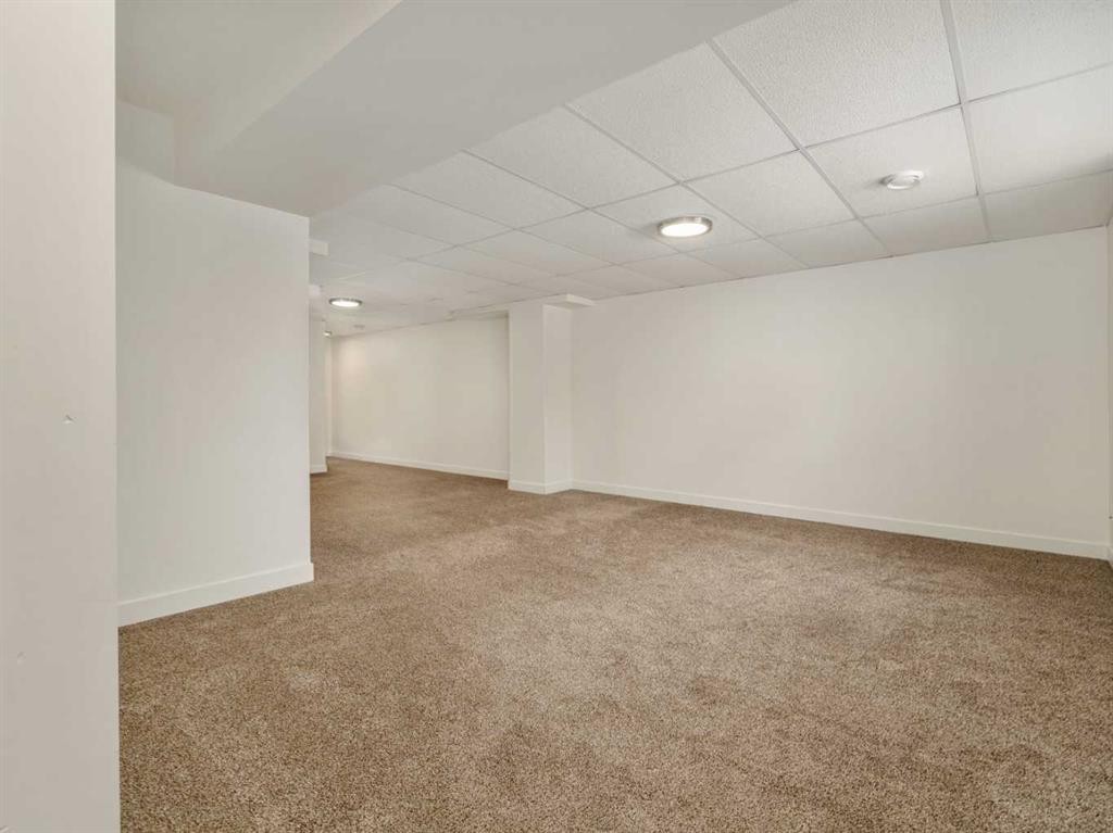 5720 56 Street, Taber, AB - Indoor Photo Showing Other Room