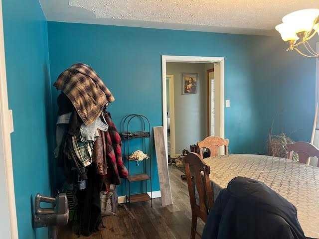 1216 23 Street North, Lethbridge, AB