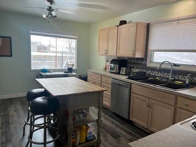 1216 23 Street North, Lethbridge, AB