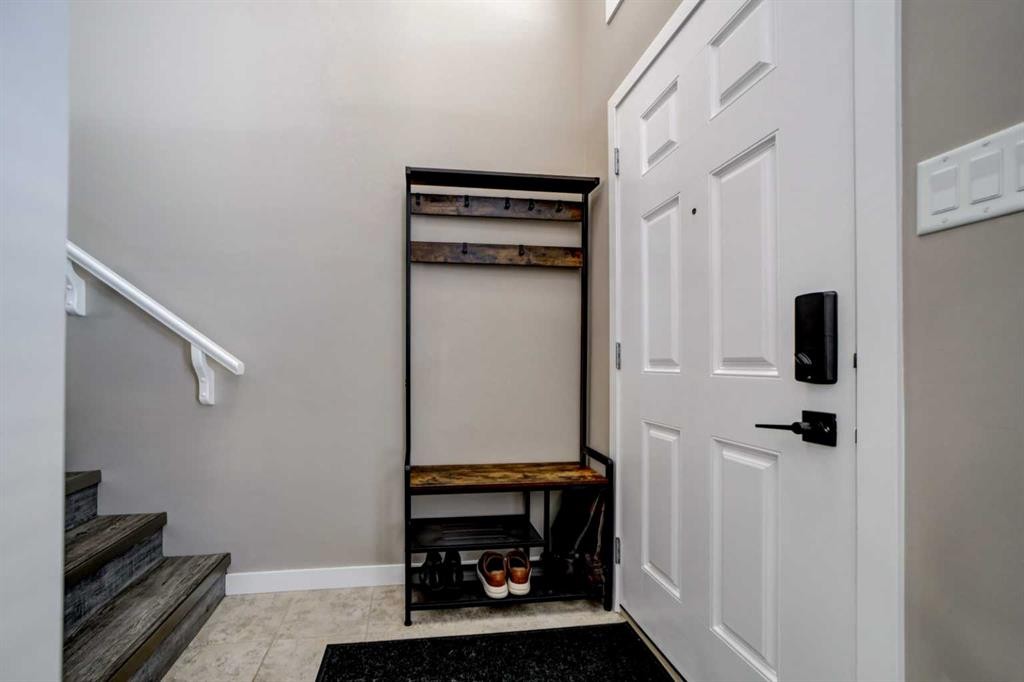 1961 Parkside Way, Coaldale, AB - Indoor Photo Showing Other Room