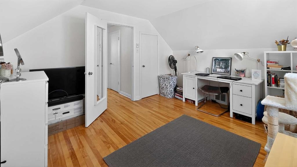 11 Mountain Vista Drive, Hill Spring, AB - Indoor