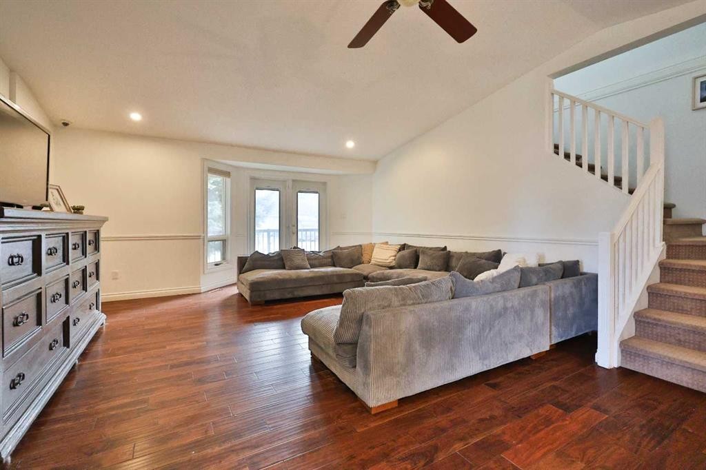 182 S 3 Street E, Magrath, AB - Indoor Photo Showing Other Room