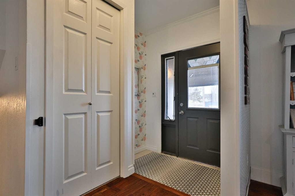 182 S 3 Street E, Magrath, AB - Indoor Photo Showing Other Room