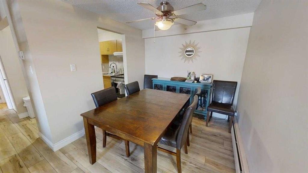 302-4210 20 Avenue South, Lethbridge, AB - Indoor Photo Showing Dining Room