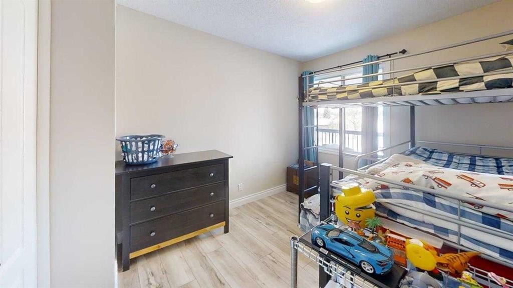 302-4210 20 Avenue South, Lethbridge, AB - Indoor Photo Showing Bedroom