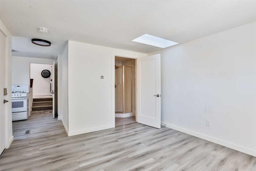 1019 7 Street North, Lethbridge, AB - Indoor Photo Showing Other Room