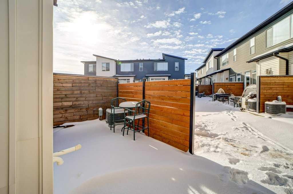 2-458 Highlands Boulevard West, Lethbridge, AB - Outdoor With Exterior