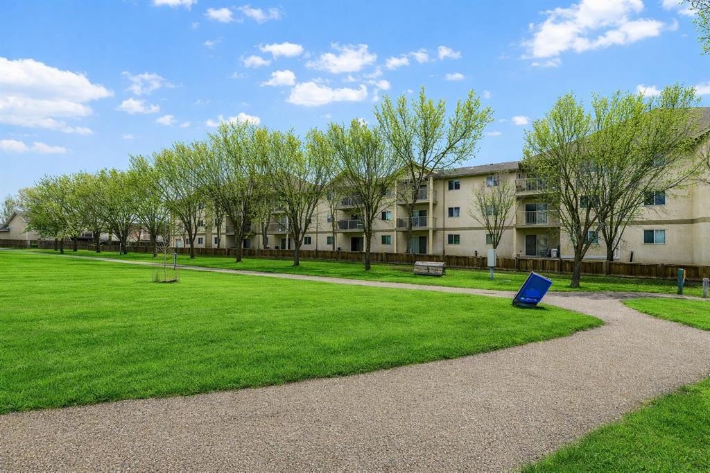 103-485 Red Crow Boulevard West, Lethbridge, AB - Outdoor