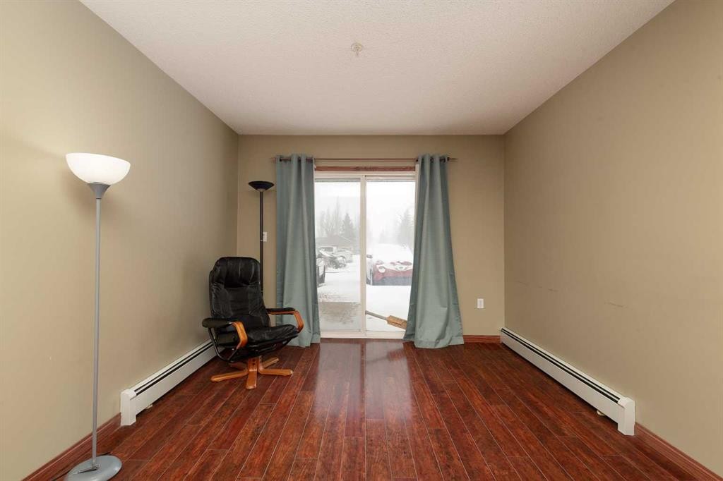 103-485 Red Crow Boulevard West, Lethbridge, AB - Indoor Photo Showing Other Room