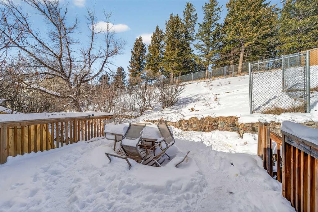 7705 24 Avenue, Coleman, AB - Outdoor