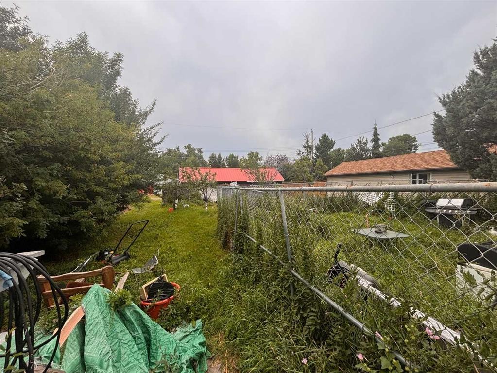 331 50 Avenue, Claresholm, AB - Outdoor