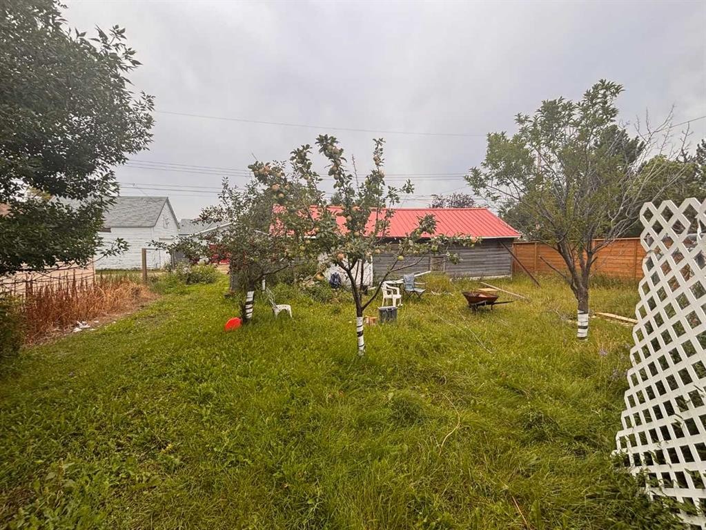 331 50 Avenue, Claresholm, AB - Outdoor