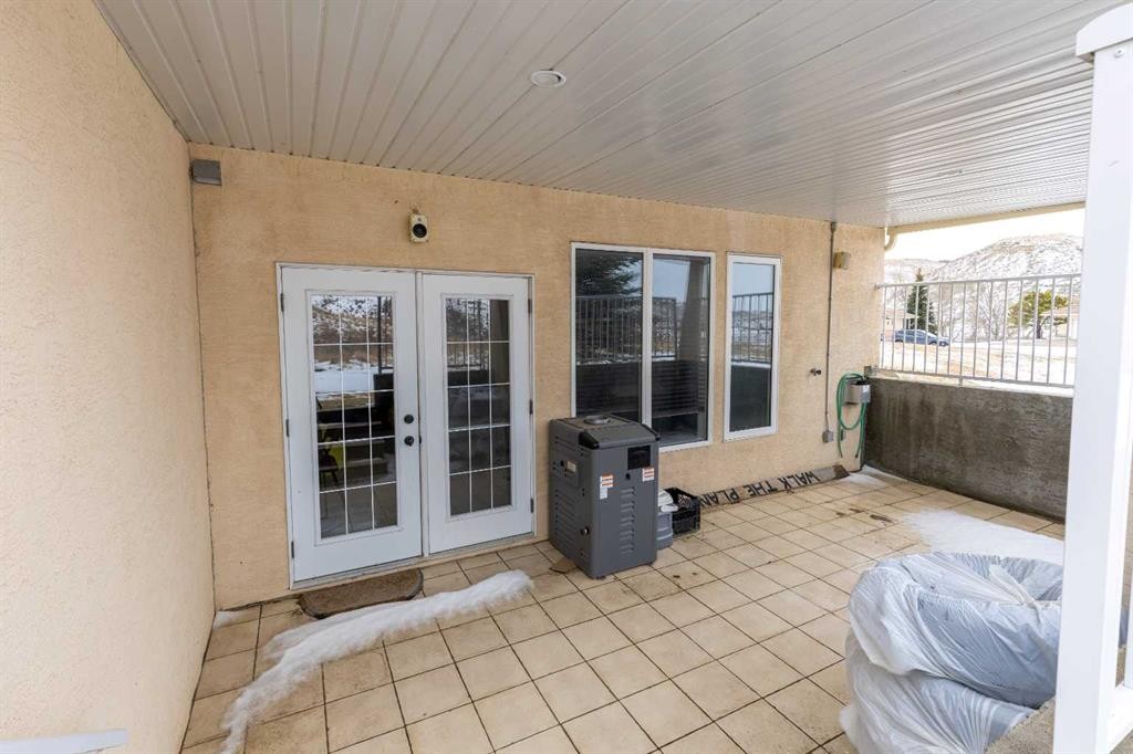 4-369 Canyon Boulevard West, Lethbridge, AB - Outdoor With Deck Patio Veranda With Exterior