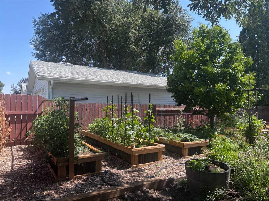 4803 59 Avenue, Taber, AB - Outdoor