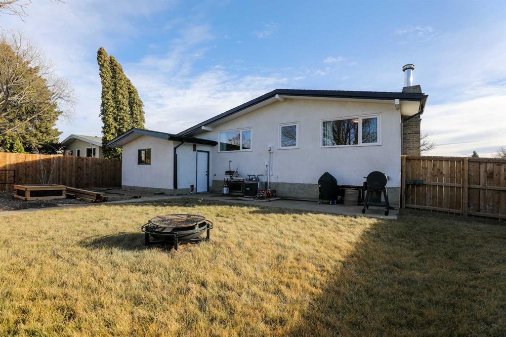 4803 59 Avenue, Taber, AB - Outdoor