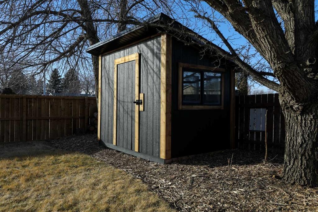 4803 59 Avenue, Taber, AB - Outdoor