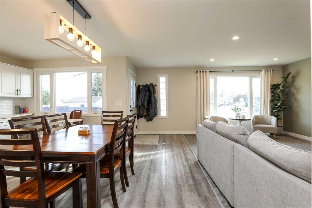 4803 59 Avenue, Taber, AB - Indoor Photo Showing Other Room