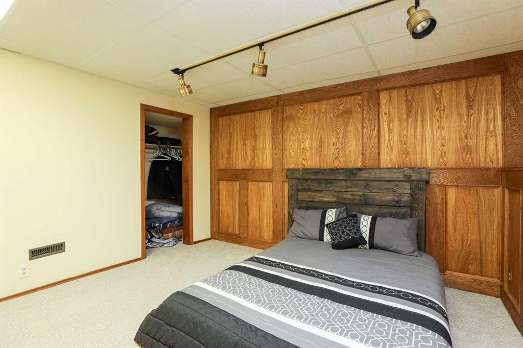4803 59 Avenue, Taber, AB - Indoor Photo Showing Bedroom