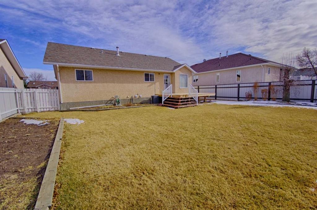 4912 41 St, Taber, AB - Outdoor