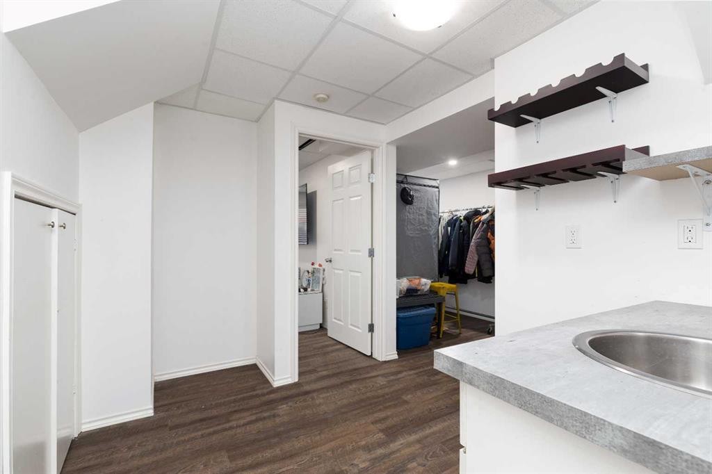 10-545 Highlands Boulevard West, Lethbridge, AB - Indoor