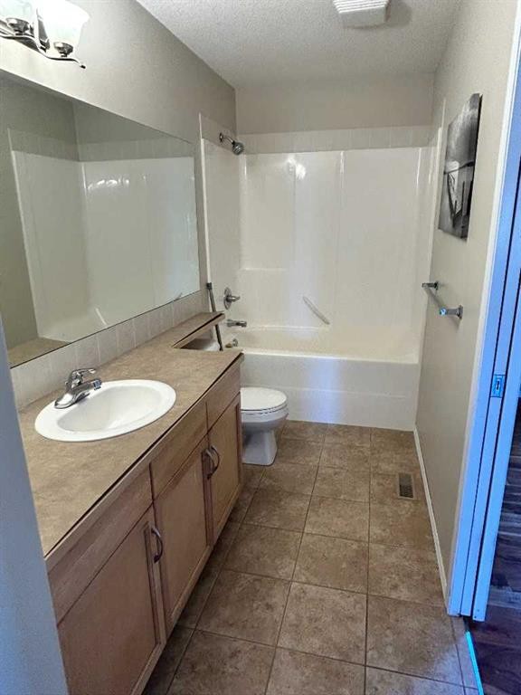 19 Rivergreen Road West, Lethbridge, AB