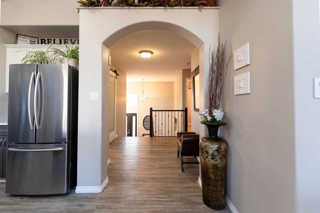 65 Heritage Circle West, Lethbridge, AB - Indoor Photo Showing Other Room