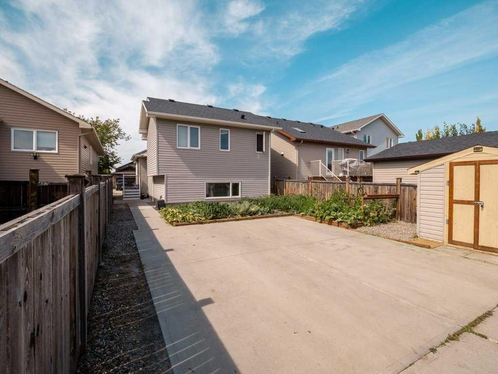 461 Lynx Terrace North, Lethbridge, AB - Outdoor With Exterior