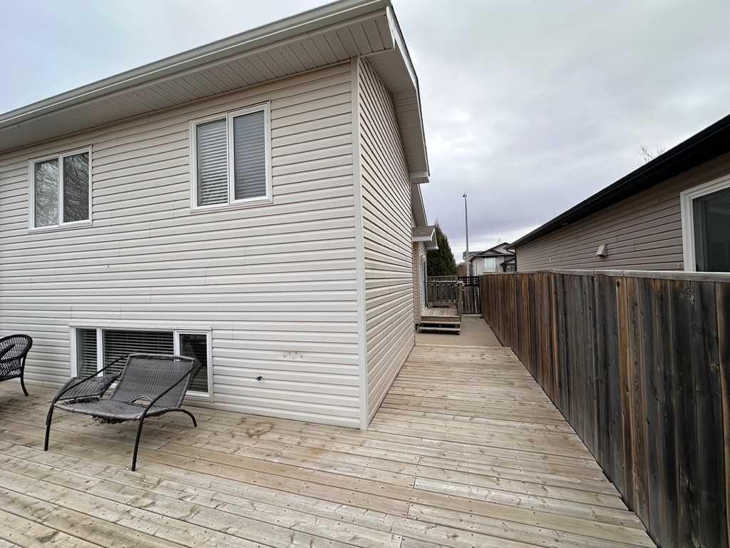 613 Squamish Lane West, Lethbridge, AB - Outdoor With Deck Patio Veranda With Exterior