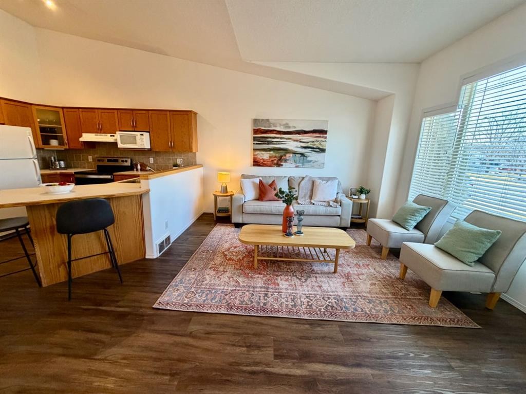 613 Squamish Lane West, Lethbridge, AB - Indoor