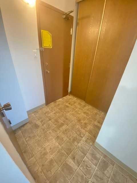 423-21 Berkeley Place West, Lethbridge, AB - Indoor Photo Showing Other Room