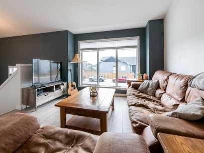 1-898 Greywolf Run North, Lethbridge, AB