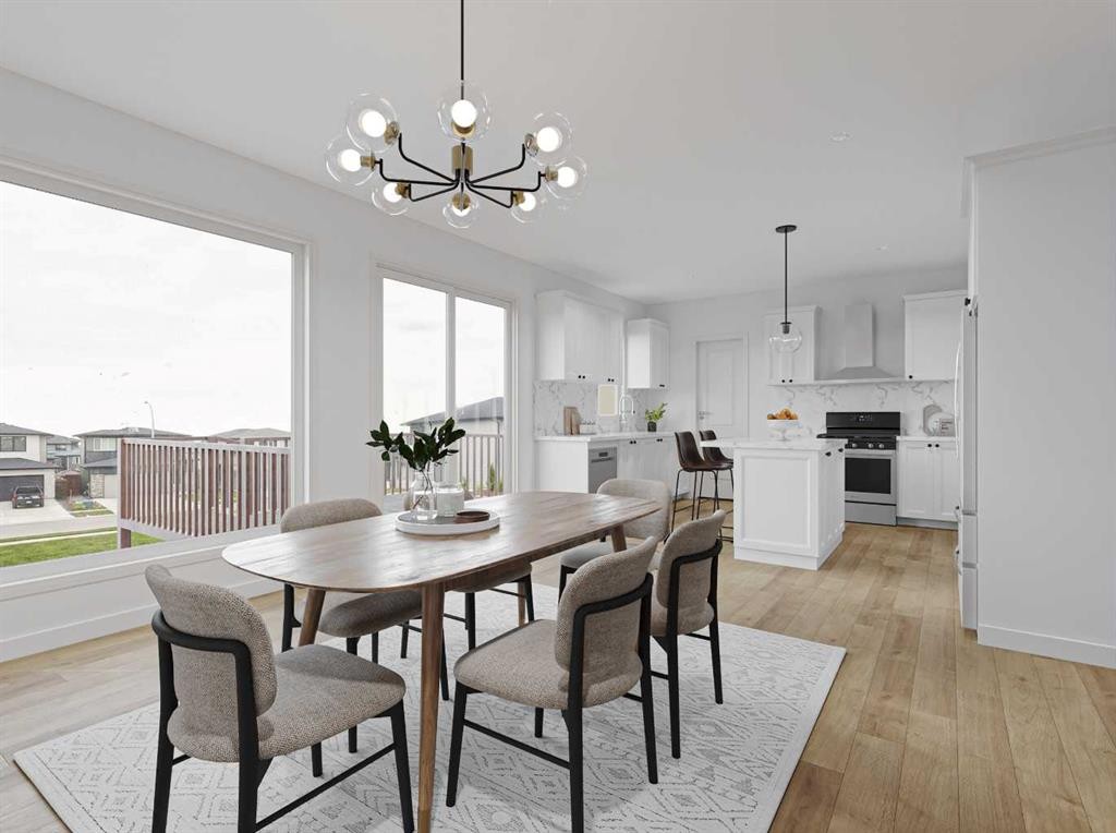681 Devonia Road West, Lethbridge, AB - Indoor Photo Showing Dining Room