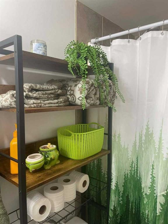 H201-2004 13 Avenue, Lethbridge, AB - Indoor