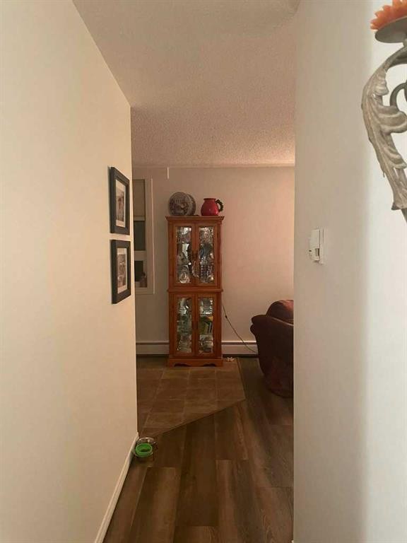 H201-2004 13 Avenue, Lethbridge, AB - Indoor Photo Showing Other Room