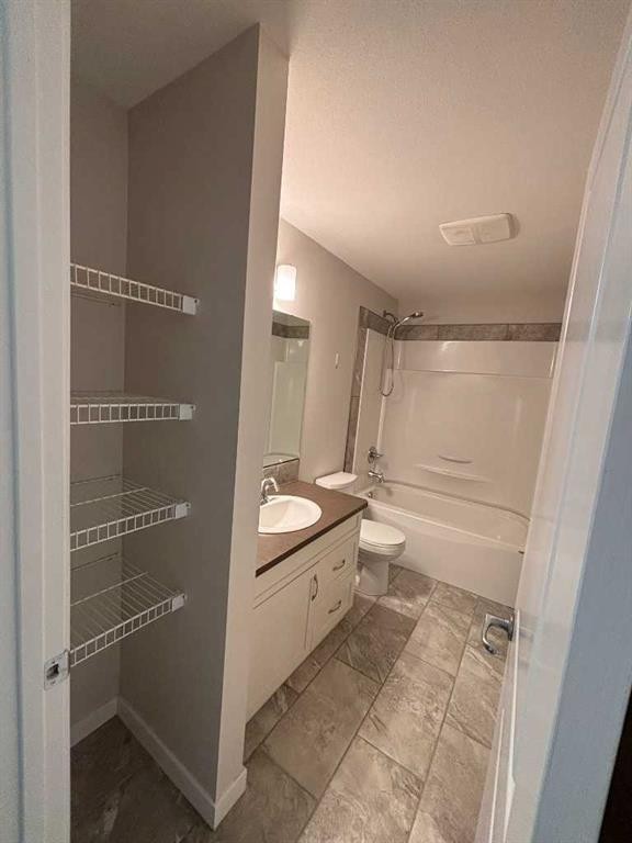 2-359 Caledonia Boulevard West, Lethbridge, AB