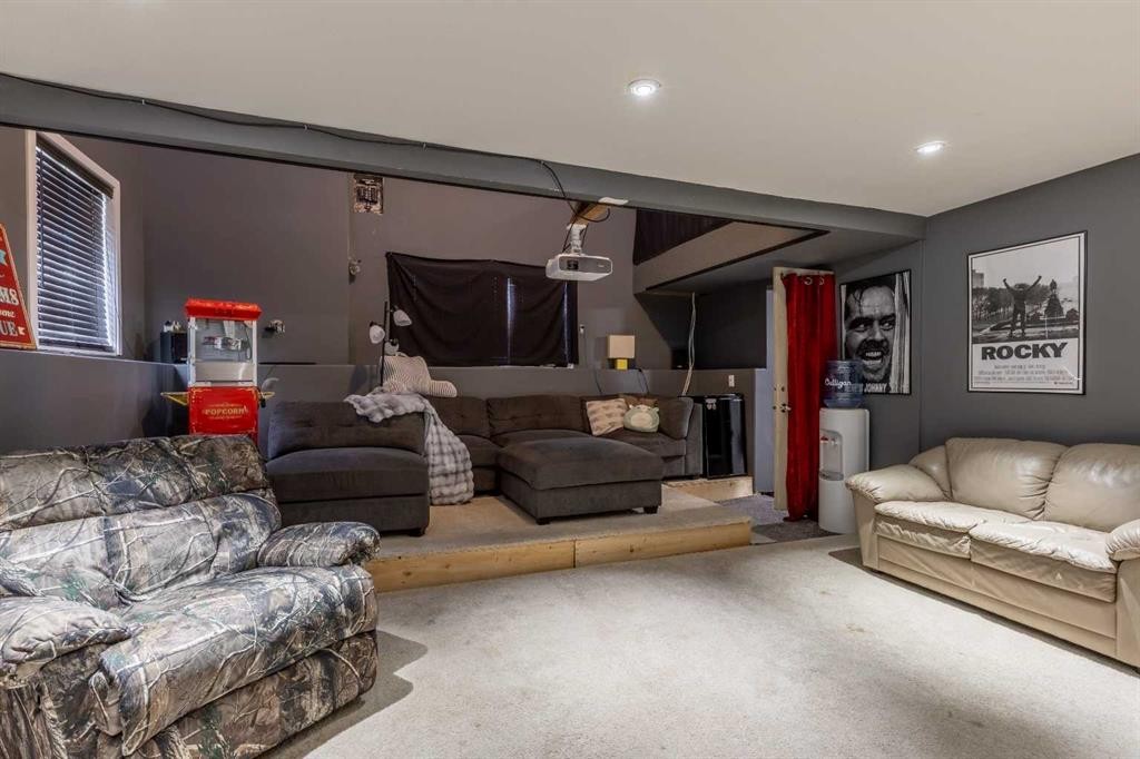 1907 7A Avenue North, Lethbridge, AB - Indoor Photo Showing Living Room