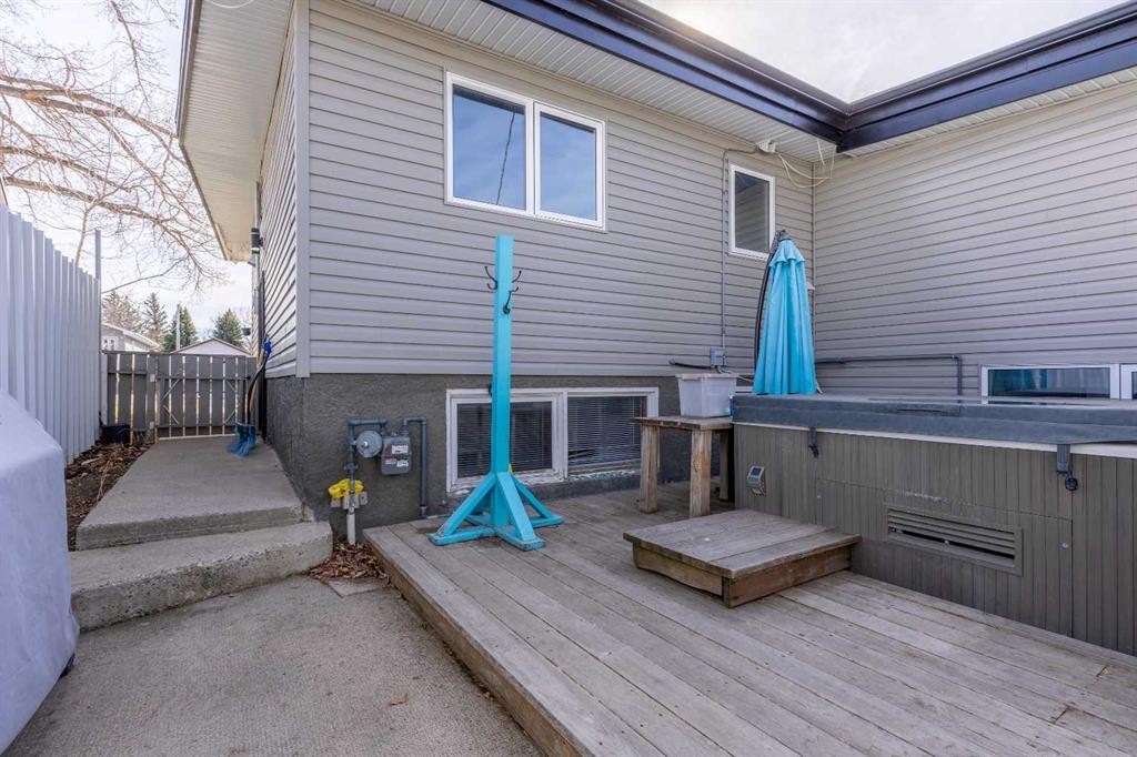 1907 7A Avenue North, Lethbridge, AB - Outdoor With Deck Patio Veranda With Exterior