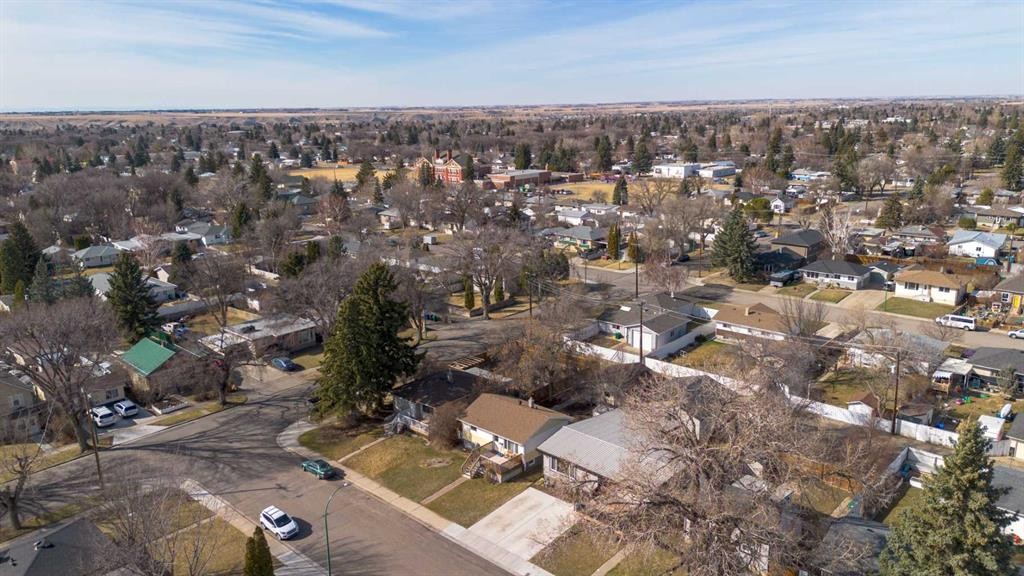 1907 7A Avenue North, Lethbridge, AB - Outdoor With View