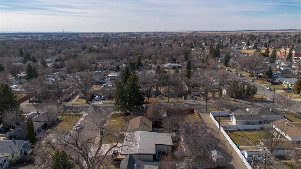 1907 7A Avenue North, Lethbridge, AB - Outdoor With View