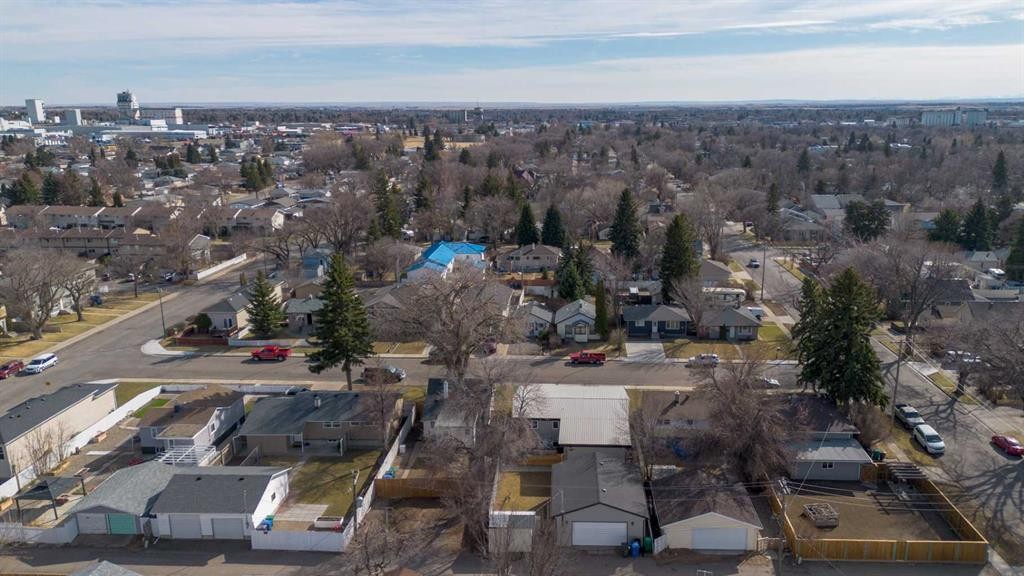 1907 7A Avenue North, Lethbridge, AB - Outdoor With View