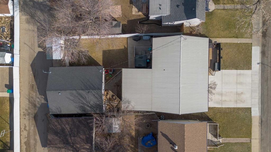 1907 7A Avenue North, Lethbridge, AB - Outdoor With Exterior